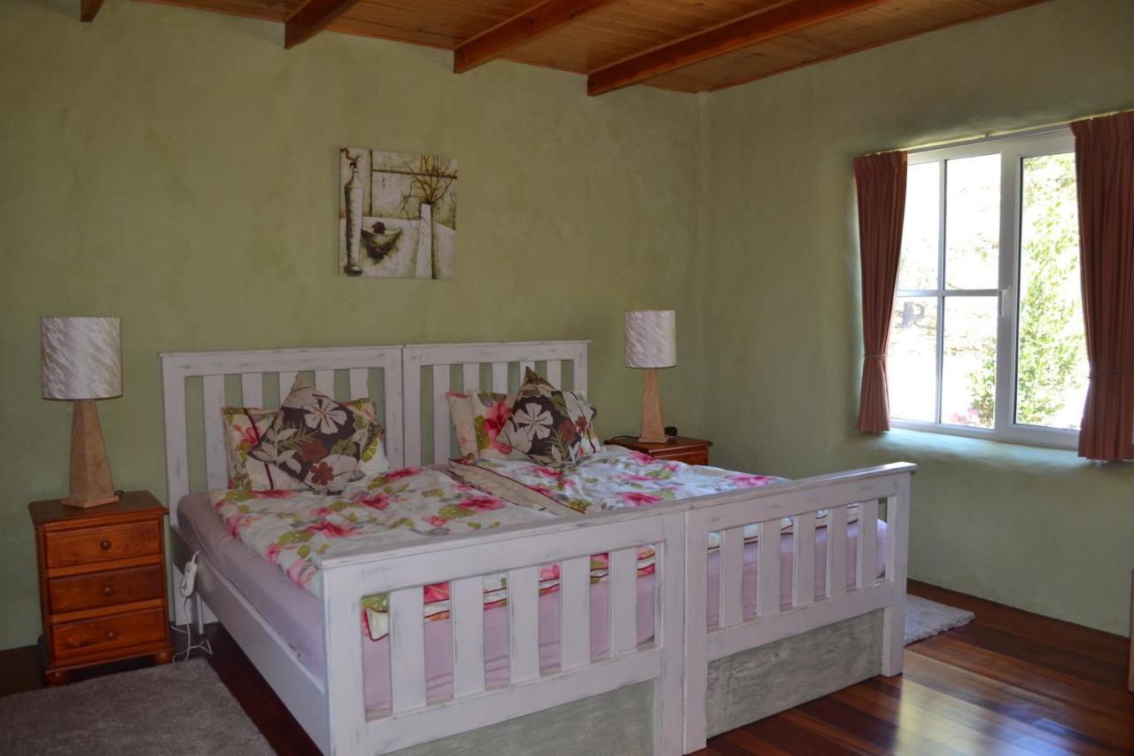 Whispering Spirit Holiday Cottages & Mini Ponies Franklin Dış mekan fotoğraf